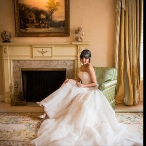 Elegant Ivory Wedding Gown